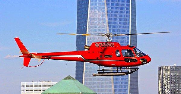 2. Helicopter kelimesi yaygın kanının aksine heli ve copter birleşiminden değil, heliko ve pter birleşiminden oluşuyor. Helico, spiral; pter, kanatlı demek.