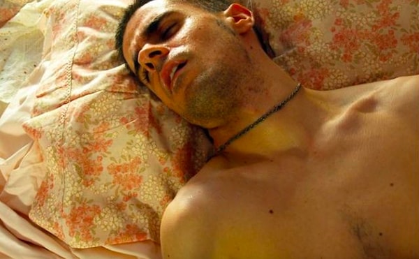 2. Ему даже не пришлось ничего фотографировать, поскольку участники проекта сами делали селфи и отправляли их Стюарту.