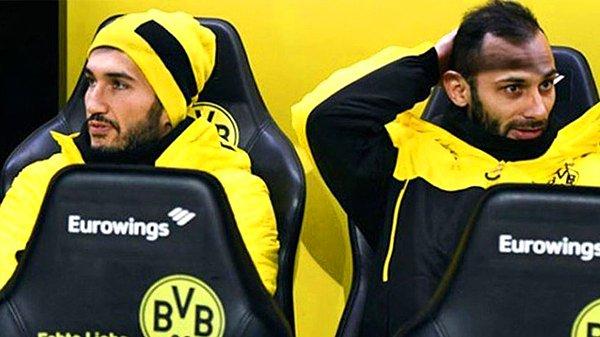 Milli futbolcularımız Nuri Şahin ve Ömer Toprak'ın da forma giydiği Dortmund takımının tribünleri bir skandala imza attı.
