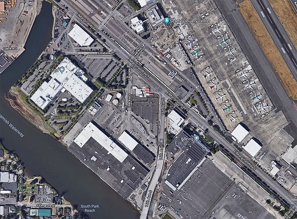 12. А вот так этот завод выглядит теперь. Сейчас там ничего не производят.