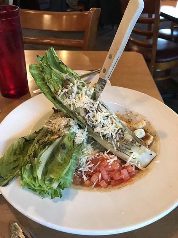 9. Представьте: вы заказываете Цезарь, а вам приносят вот ЭТО!