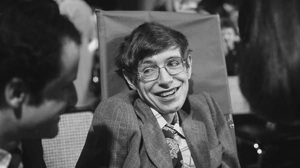 28. Evrenbilimci ve fizik profesörü Stephen Hawking, 76 yaşında hayata veda etti.
