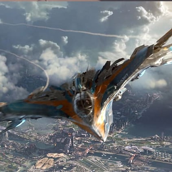 14. В "Стражах Галактики 2" автомобиль Эго из начала фильма имеет ту же расцветку, что и корабль его сына Питера