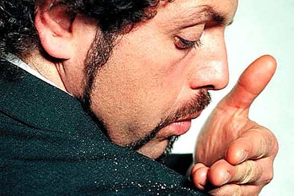 9. Следы перхоти на одежде