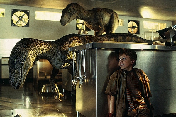 1. Странный лающий звук, с помощью которого общаются рапторы в фильме «Парк юрского периода», на самом деле звук, занимающихся размножением черепах.