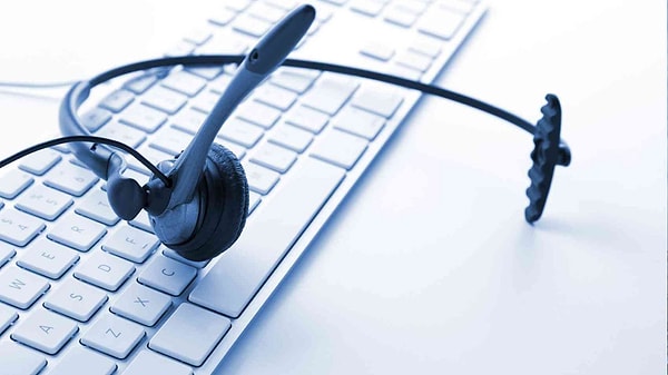 5. Если вам звонят с вашего банка и задают вопросы из соображений безопасности, лучше сразу завершите разговор и позвоните в банк сами