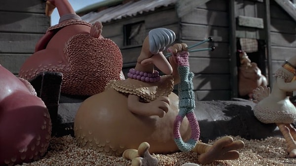 9. Зато вязание Бэбс в том же "Побеге..." настоящее, как и лампочка в курятнике №17, дискошар, петли, на которые подвешены окна и двери.