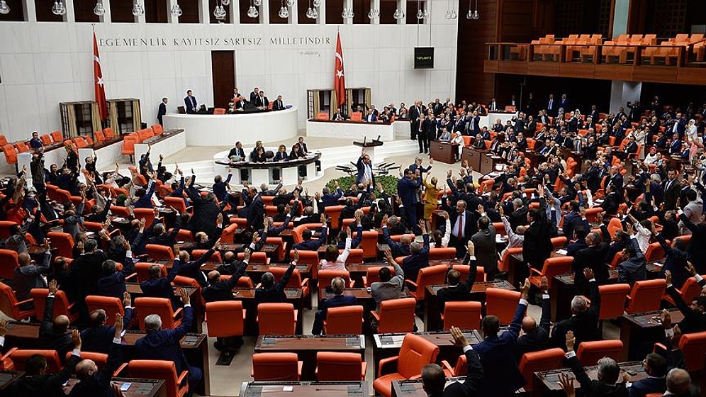 Milletvekillerine Ömür Boyu Diplomatik Pasaport, Konut Alımına Artan Devlet Teşviki: İşte 'Torba Yasa'nın Getirdikleri