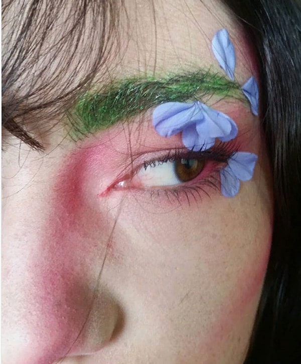 3. Правда, лучше все-таки предоставить создание таких бровей профессионалам 😅