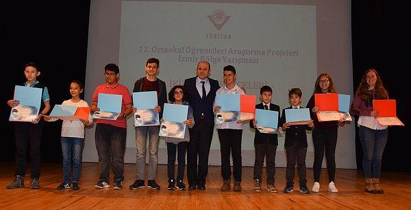 🏆 Değerler eğitimi, Biyoloji, Fizik, Kimya, Tarih, kodlama ve Türkçe alanlarında yarışmaya katılan ve dereceye giren 80 öğrenciye ödülleri verildi.