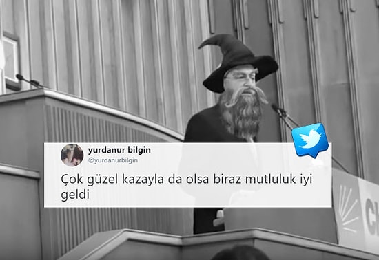 Canlı Yayın Yapan CHP’li Vekil Eklentiyi Açık Unutunca: Ana Muhalefet Kürsüsünde Gandalf!