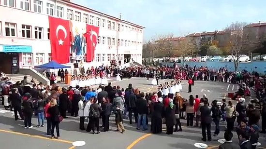 İlkokulda 'Bağış Baskısı' Skandalı: 'Para Vermeyene Ayrımcılık Yapılıyor, Öğrenciler Kendi Sınıflarını Temizliyor'