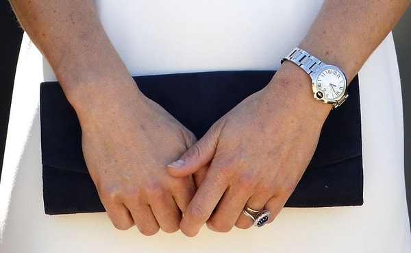 14. Обручальное кольцо невесты должно содержать валлийское золото.