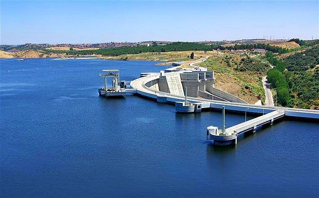 Portekiz Enerji Altyapı Şirketi verilerine göre, ülkedeki bol yağışlı ve rüzgarlı hava koşulları geçen ay hidroelektrik ve rüzgar santrallerinde üretimi artırdı.
