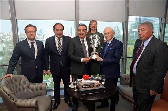 Doğan Medya'da Devir Töreni: 'Türk Basınının Amiral Gemisi' Demirören'e Teslim