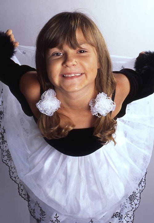 Ирина Андреева (25 лет) — Ксения Шаталина, младшая дочь Максима