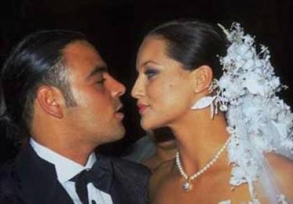 Bu sırada 1997 yılında Ozan Orhon'la evlendi, 1 yıl sonra da boşandı.