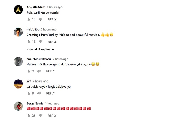 Türk izleyicisi Johnny'yi tişörtlü görmeye alışkın değil.