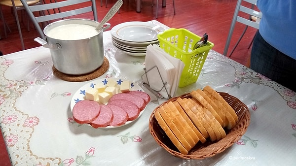 3. Стоит сразу же оговориться, что стипендию Алексей тратил только на вещи первой необходимости: бытовые предметы и еду.