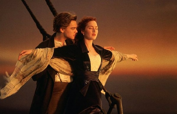 8. Рекордсменами по количеству полученных Оскаров являются "Титаник" и "Властелин колец: Возвращение короля". У каждого из этих фильмов по 11 статуэток.