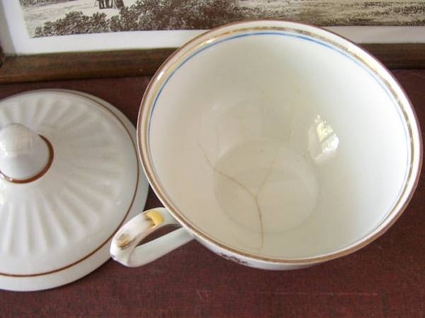 5. Использовать треснувшую посуду - не видать достатка