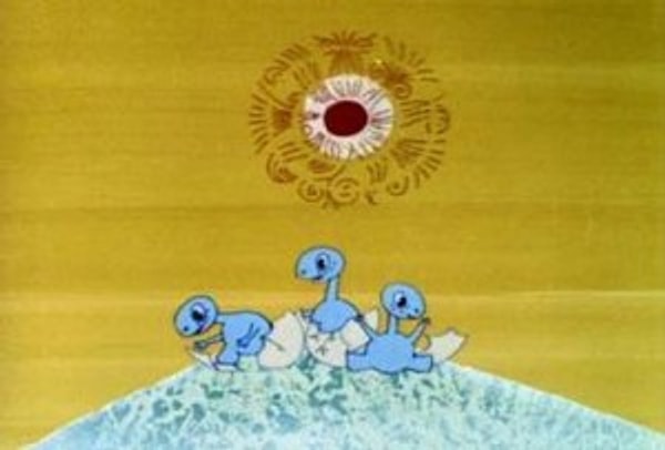 Когда динозавры откладывали яйца, они относили их на высокую гору, чтобы солнце согревало их, и детеныши вылуплялись.