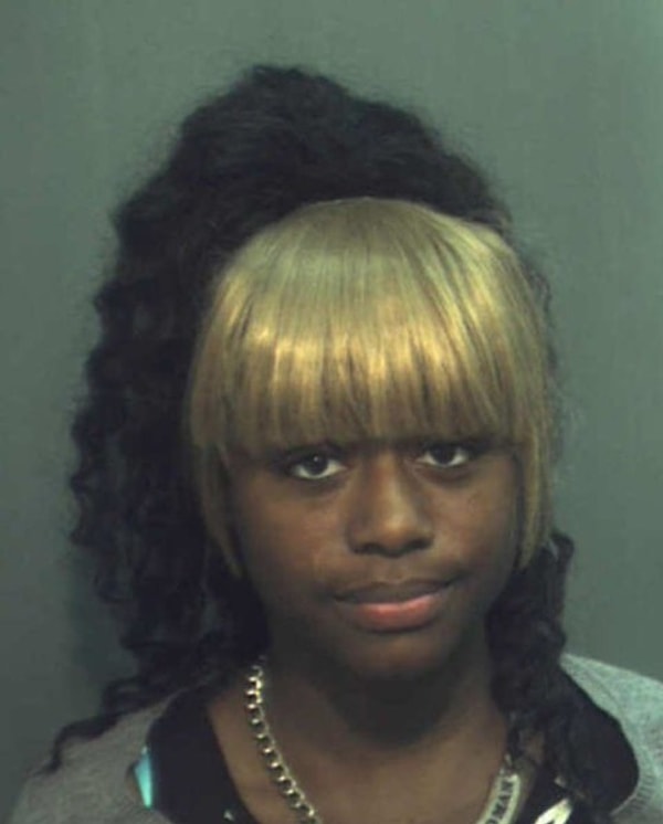 7. Когда ты и блондинка, и брюнетка одновременно.