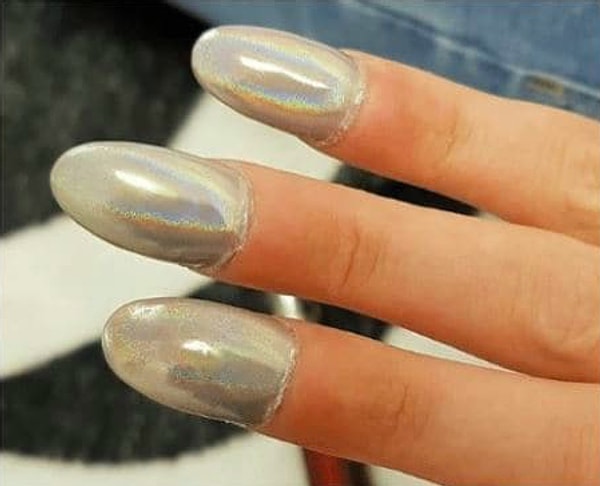 7. Вот что выходит, если вы хотите сделать маникюр самостоятельно 🙀