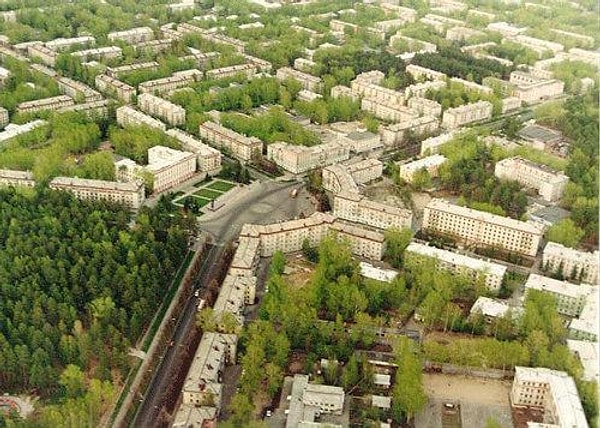 4. Предполагается, что в нашей стране имеется как минимум 15 секретных городов, чьи местонахождения и предназначения неизвестны. Бытует мнение, что эти стратегические объекты созданы на случай начала Третьей мировой войны.