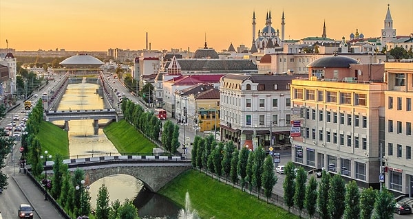 8. Очень легкий вопрос. Как называется столица Татарстана? Ее еще именуют третье столицей России