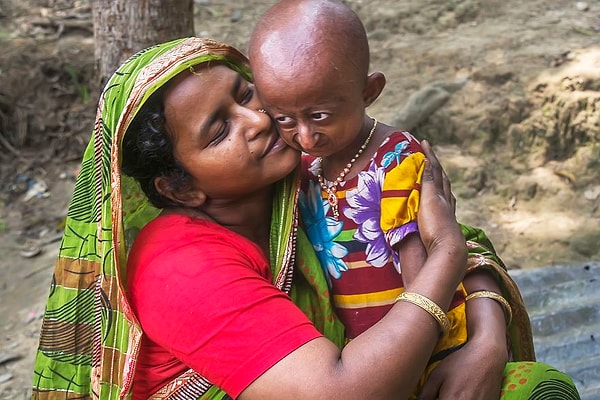 15. Ее мать и ее семья - это ее главная поддержка