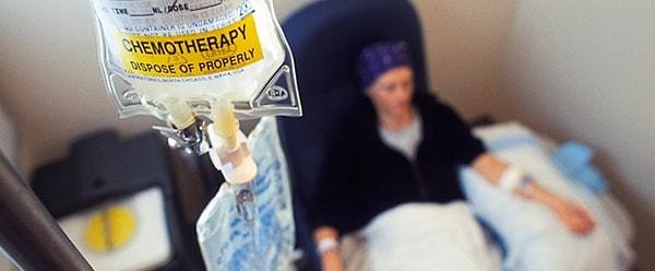 Kemoterapi, radyoterapi, immünoterapi ve kök hücre gibi yöntemlerle tedavi edilebilen kanserle birlikte hastanın yanı sıra yakınları da etkileniyor.