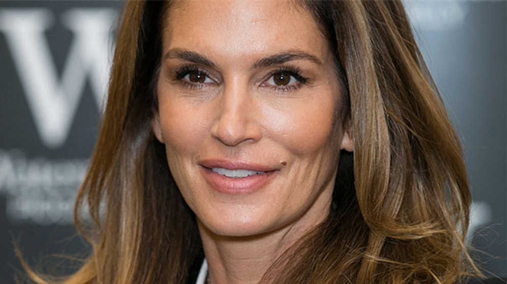 9 советов по уходу за собой от Синди Кроуфорд, которая даже в свои 52 выглядит шикарно