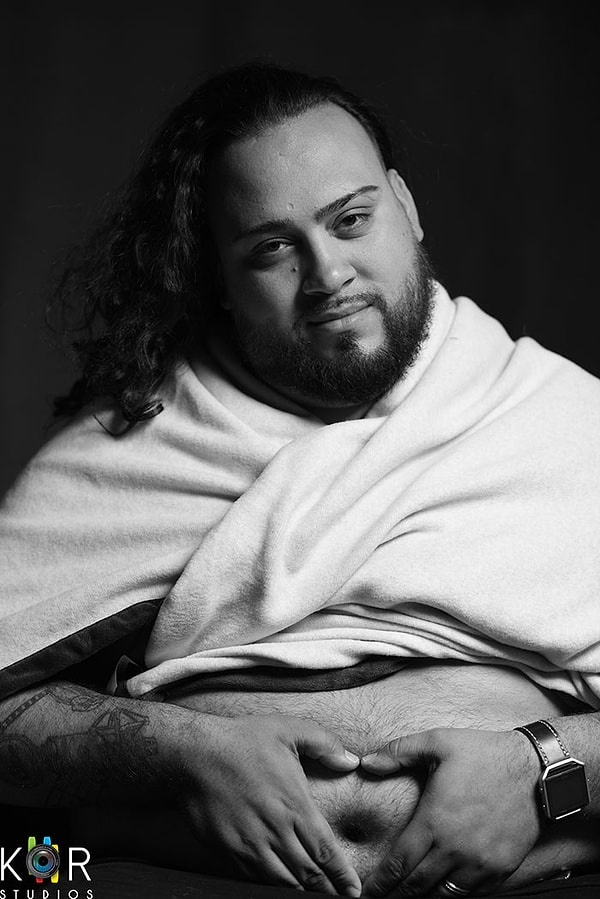 10. «Благодаря моим друзьям это было еще веселее, они заостряли внимание на моем «пылком взгляде», и большинство из них не смогло сохранить спокойствие во время съемки»