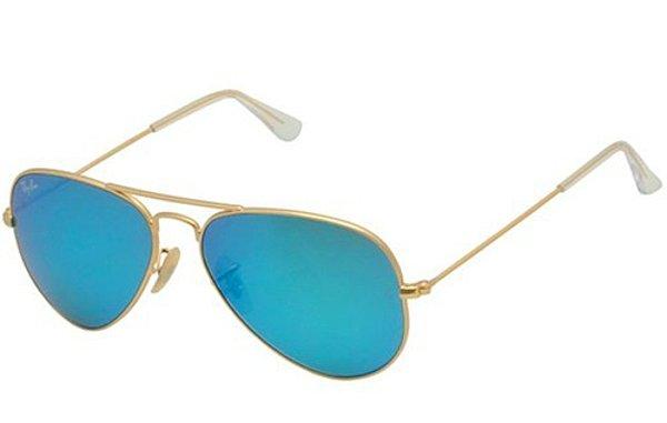 3. Mavinin en güzel tonlarıyla plajda vazgeçilmezi olacak bu güneş gözlüğü