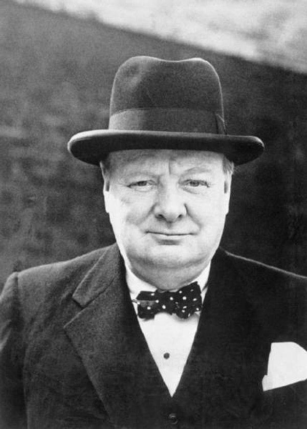 7. İkinci Dünya Savaşından hemen sonra Winston Churchill 1945 seçimlerini kaybetti.