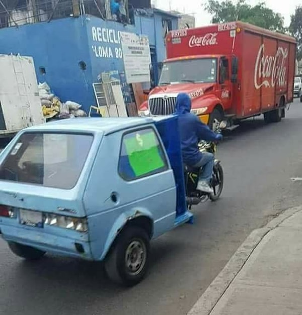 5. Полумашина, полумотоцикл - гибрид, изобретатель которого заслуживает приз за креативность!