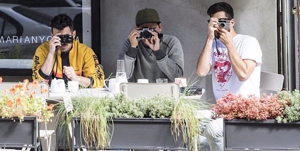 10. Jonas Brothers пошли по стопам Дастина Хоффмана