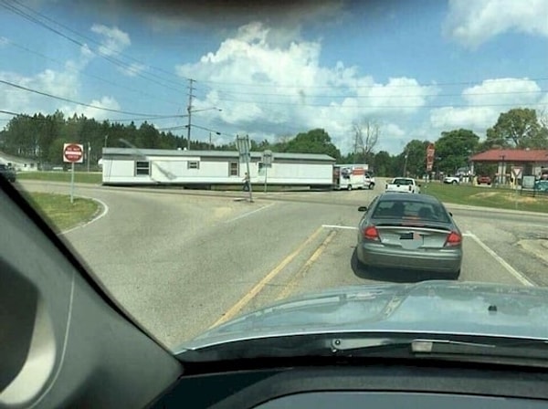 1. "Маленький грузовичок, да удаленький"