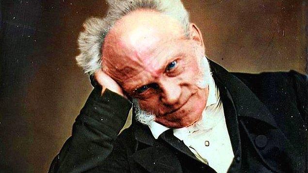 3. Pesimistliğiyle bilinen Arthur Schopenhauer, boğazının kesileceğinden korktuğu için hiçbir zaman berberde tıraş olmamıştır.