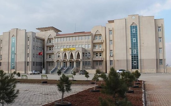 Okul Müdüründen Öğrencilere Tehdit: 'Açık Giyinen Mezun Olamaz'