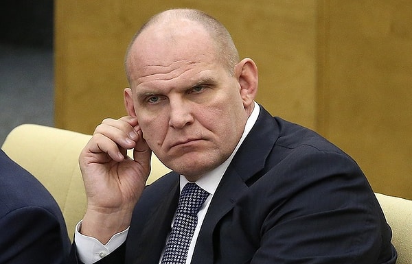 2. Вы узнали в этом серьезном мужчине одного из величайших отечественных атлетов?