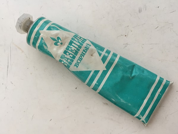 10. Уверены, в вашей аптечке до сих пор есть это средство. А чем он полезно?