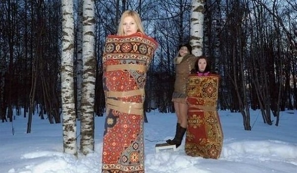 1. Отличная идея для фотосета в зимнем лесу