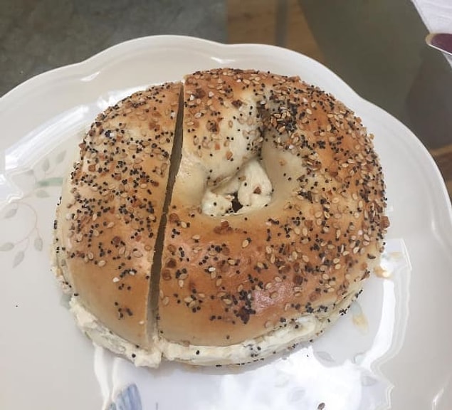 18. Güzel ve saf olan ne varsa bozmaya yemin etmiş kimse...
