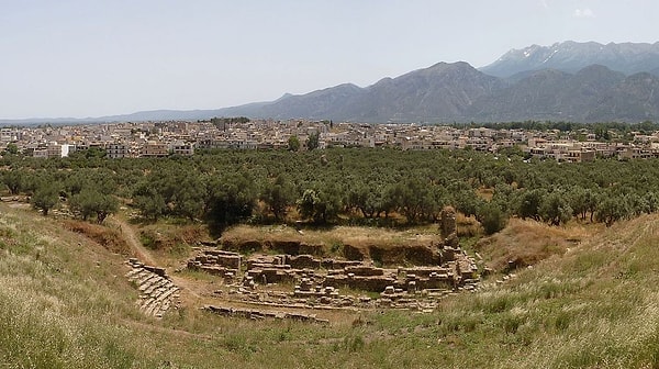 3. Чтобы сегодня посетить руины древнего государства Спарта, в какую страну вам следует отправиться?