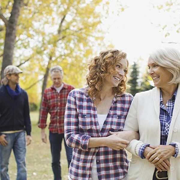 14. Если вы планируете провести в доме родителей несколько дней, не настаивайте на том, чтобы спать в одной постели с партнером. В разных семьях разные правила.
