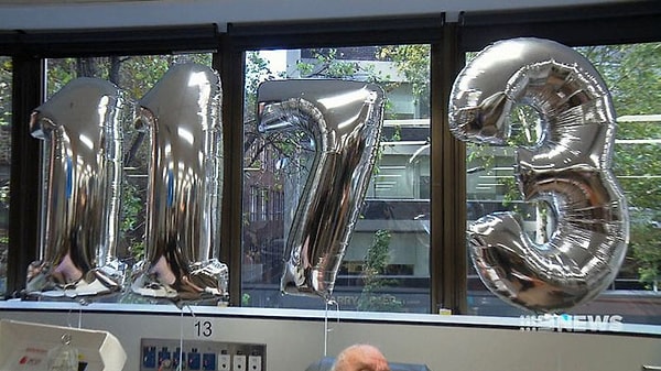 4. За 60 лет Джеймс сдал кровь 1173 раз: 1163 - с правой руки и 10 - с левой