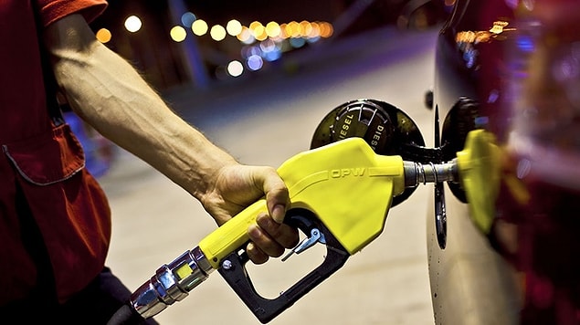 İndirime de ÖTV sınırı geldi: Döviz ve petroldeki düşüşlere bağlı indirimlerde ise ÖTV artırılarak fiyatlar sabit tutulacak.