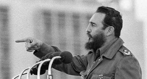 9. Лидером какой страны являлся революционер Фидель Кастро?